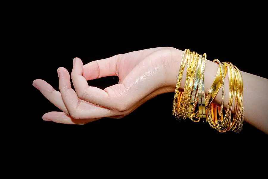 how to buy antique gold jewelry - gold bracelets