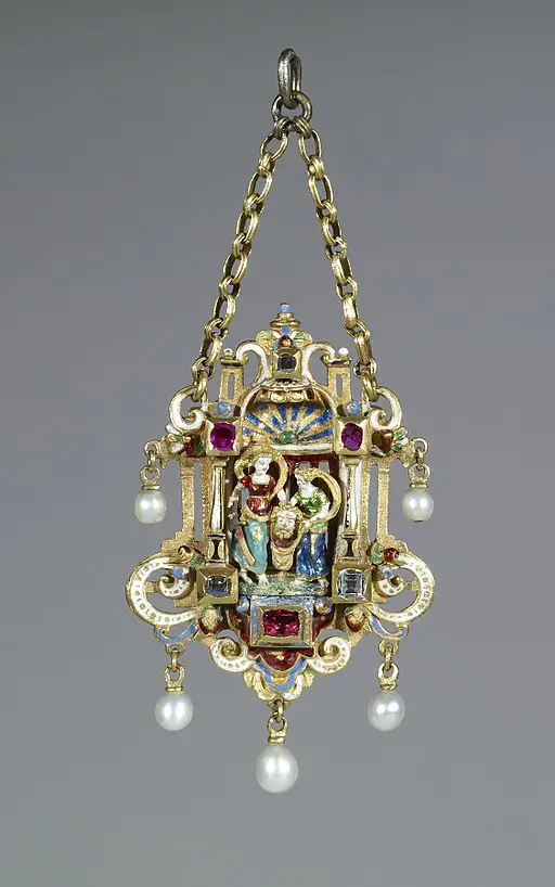 Renaissance style pendant 