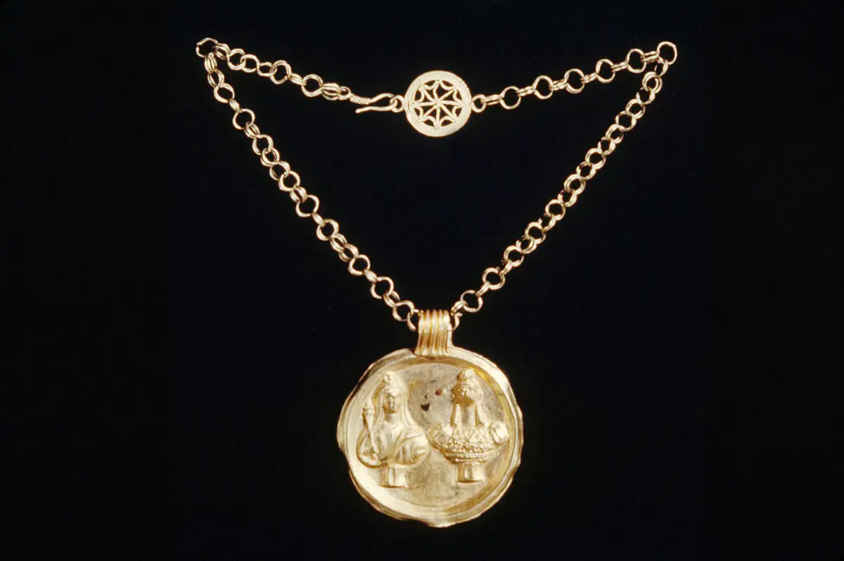 roman medallion necklace