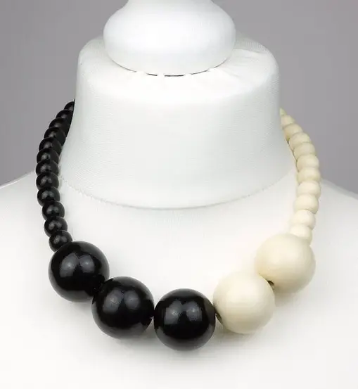 1960s Black and Ivory Chunky Bead Necklace from Pica Pica Beads on Etsy