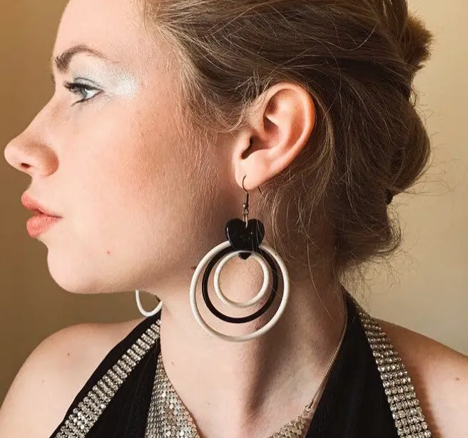 Vintage 1970s Plastic Black and White White Hoop Earrings from BlueBeanVintage on Etsy