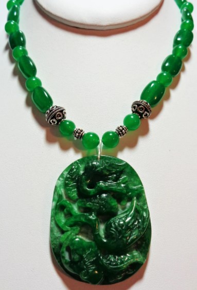 Vintage Carved Jade Necklace from DesignsbyDianeR on Etsy