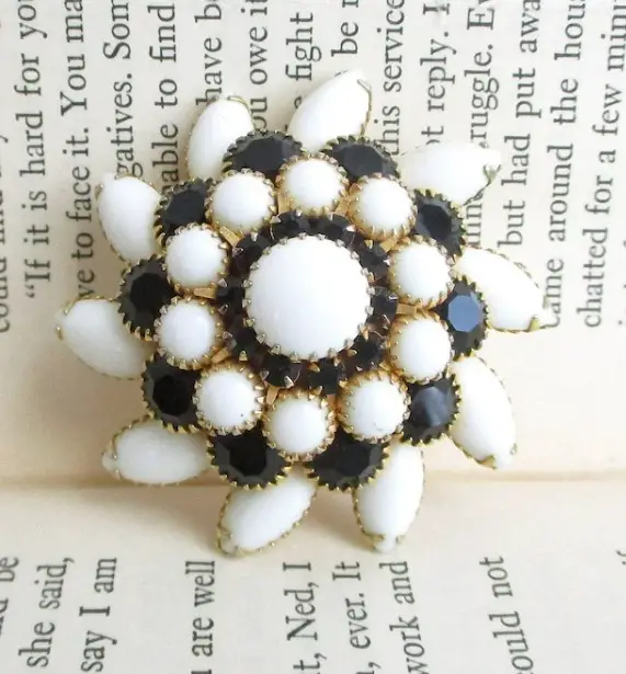 Judy Lee Black & White Glass Cabochon and Rhinestone Brooch from ThatchandSloane on Etsy