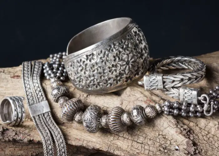 how to identify silver jewelry